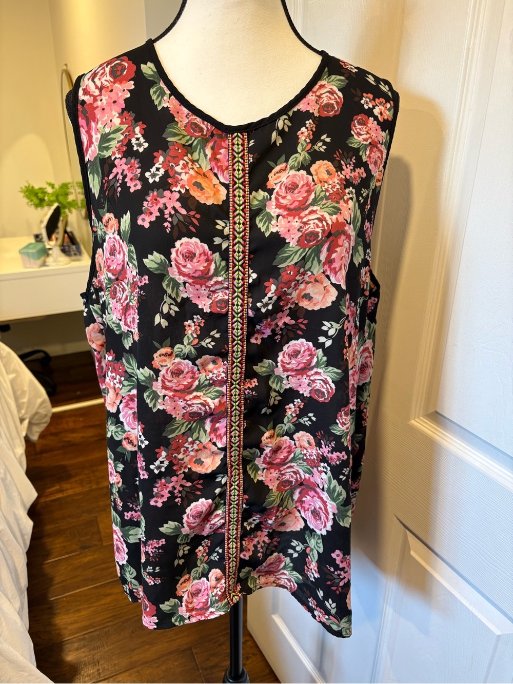 🌷Faith & Joy Black Pink Rose Floral Sleeveless Blouse 2X 3/$30